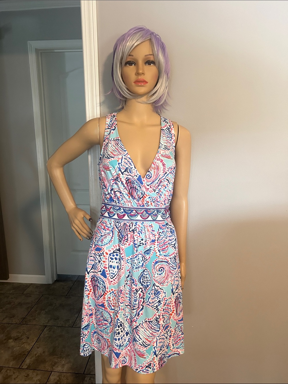 Lilly Pulitzer NWT Pink, Blue & White Shell-Print V-Neck Dress